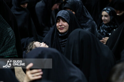 گزارش تصویری | اولین شب مراسم عزاداری ماه محرم در جوار محل عروج ملکوتی قائد شهید انقلاب