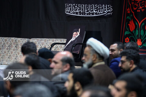 گزارش تصویری | اولین شب مراسم عزاداری ماه محرم در جوار محل عروج ملکوتی قائد شهید انقلاب
