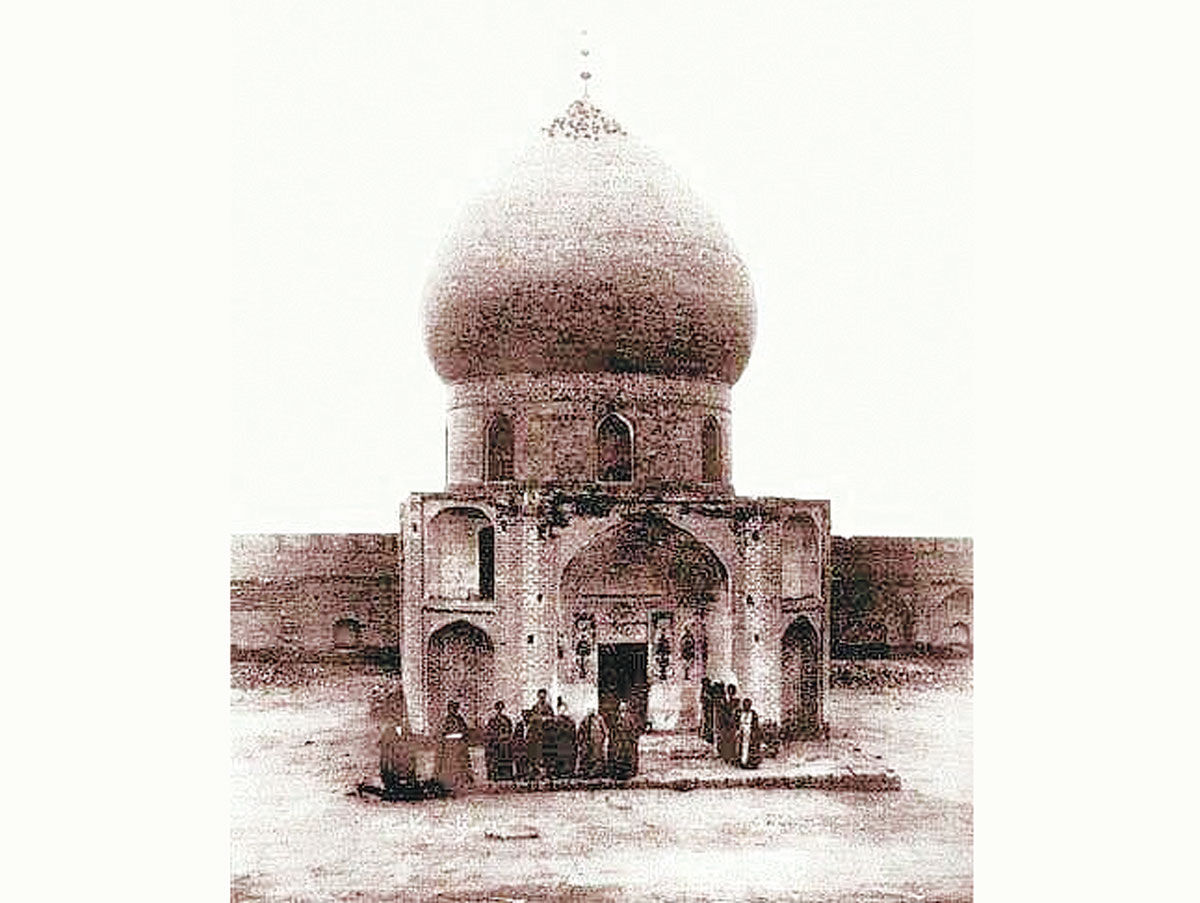 ۴ نخل و یک حصیر