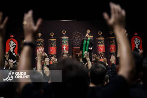 گزارش تصویری | دومین شب از مراسم عزاداری محرم از طرف رهبر انقلاب در جوار محل عروج قائد شهید