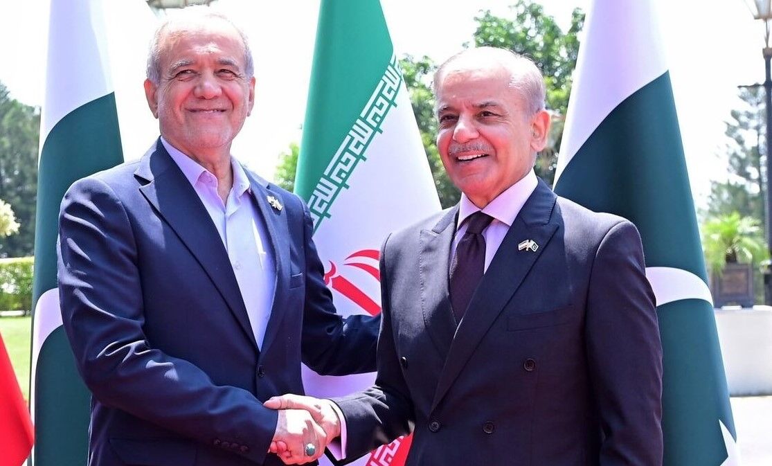 پزشکیان در نشست خبری مشترک با شهباز شریف: تحولات اخیر استحکام روابط تهران-اسلام‌آباد را به نمایش گذاشت