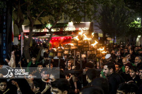 گزارش تصویری | آیین مشعل گردانی و مشق شمشیر نجفی های مقیم مشهد