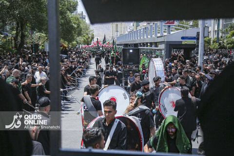 مراسم عزاداری روز عاشورا در مشهد مقدس
