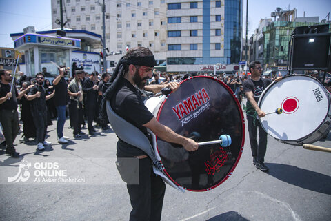 مراسم عزاداری روز عاشورا در مشهد مقدس