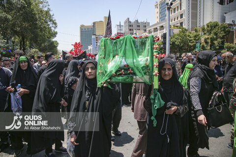 مراسم عزاداری روز عاشورا در مشهد مقدس