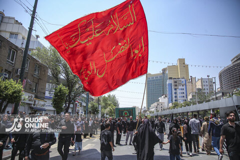 مراسم عزاداری روز عاشورا در مشهد مقدس