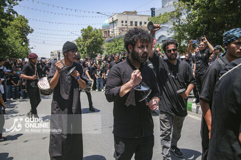 مراسم عزاداری روز عاشورا در مشهد مقدس