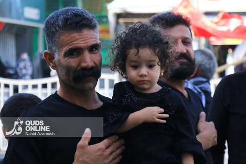 گزارش تصویری | عزاداری روز عاشورا در خیابان‌های منتهی به حرم امام رضا(ع)