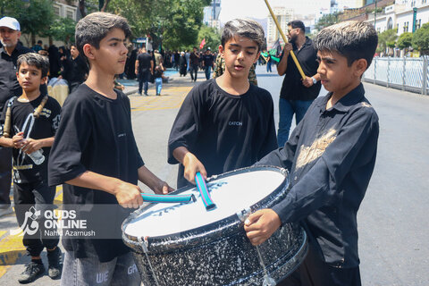 گزارش تصویری | عزاداری روز عاشورا در خیابان‌های منتهی به حرم امام رضا(ع)