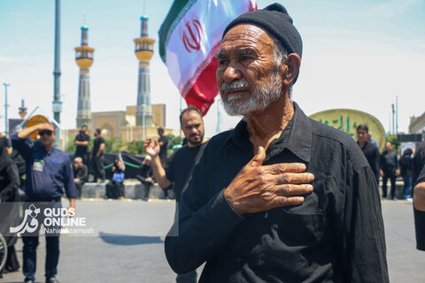 گزارش تصویری | عزاداری روز عاشورا در خیابان‌های منتهی به حرم امام رضا(ع)