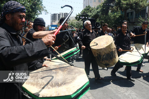 گزارش تصویری | عزاداری روز عاشورا در خیابان‌های منتهی به حرم امام رضا(ع)