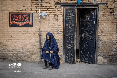 خانه‌هایی که به عشق حسین(ع) پرچم‌دار عزایند