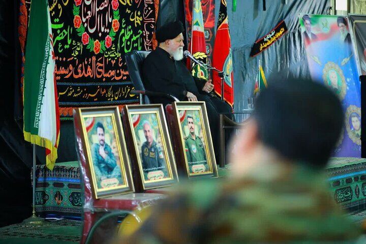 آیت‌الله سید احمد علم‌الهدی: باید نقاط ضعف دشمن را برجسته کنیم