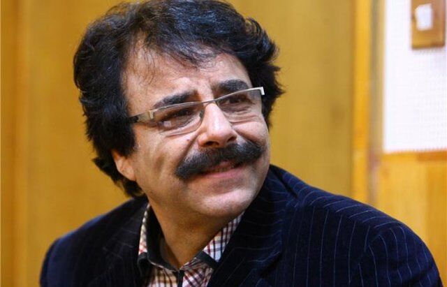 علیرضا افتخاری برای رهبر شهید خواند