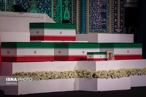 گزارش تصویری | مراسم ادای احترام شخصیت‌های سیاسی و فرهنگی کشورهای جهان بر پیکر رهبر مجاهد شهید انقلاب