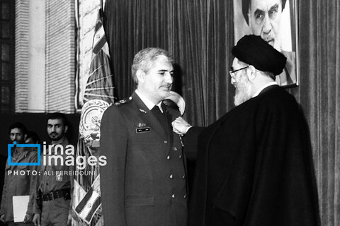 عکس | روایت تصویری رهبری آیت‌الله سید علی خامنه‌ای (۱۳۶۸ - ۱۳۷۲)