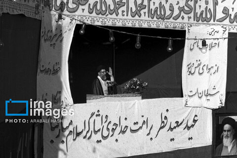 عکس | روایت تصویری رهبری آیت‌الله سید علی خامنه‌ای (۱۳۶۸ - ۱۳۷۲)