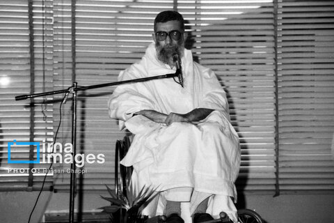 عکس | روایت تصویری رهبری آیت‌الله سید علی خامنه‌ای (۱۳۶۸ - ۱۳۷۲)