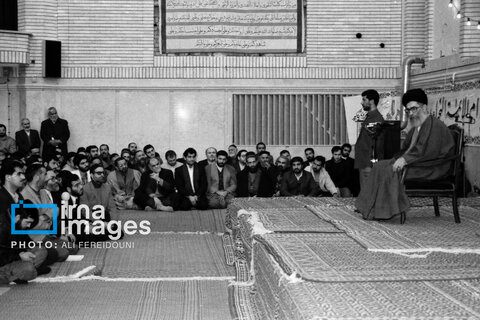 عکس | روایت تصویری رهبری آیت‌الله سید علی خامنه‌ای (۱۳۶۸ - ۱۳۷۲)