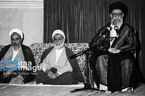 عکس | روایت تصویری رهبری آیت‌الله سید علی خامنه‌ای (۱۳۶۸ - ۱۳۷۲)