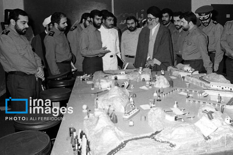 عکس | روایت تصویری رهبری آیت‌الله سید علی خامنه‌ای (۱۳۶۸ - ۱۳۷۲)