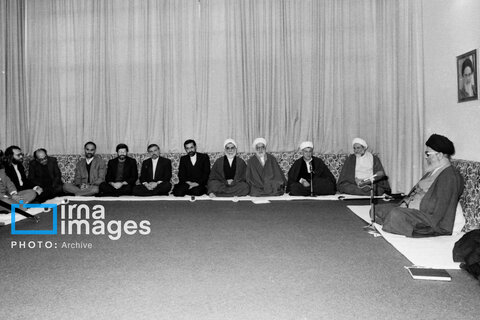 عکس | روایت تصویری رهبری آیت‌الله سید علی خامنه‌ای (۱۳۶۸ - ۱۳۷۲)
