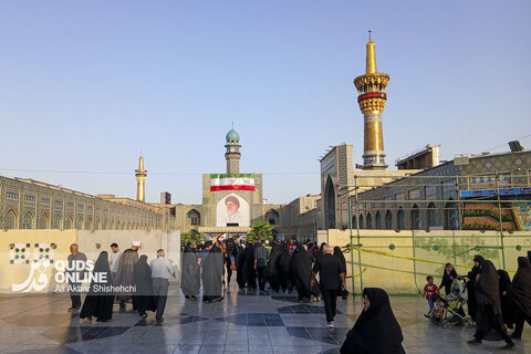 حال و هوای حرم مطهر رضوی شش روز مانده به تدفین پیکر قائد شهید