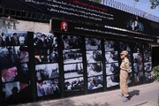 نمایش تصاویر دیدارهای رهبر شهید انقلاب با هنرمندان در سینما
