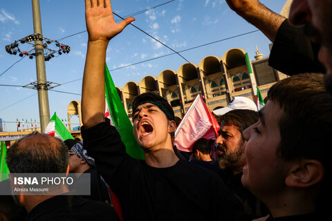 عکس | اولین تصاویر از حضور زائران در مراسم وداع با رهبر شهید - مصلی تهران