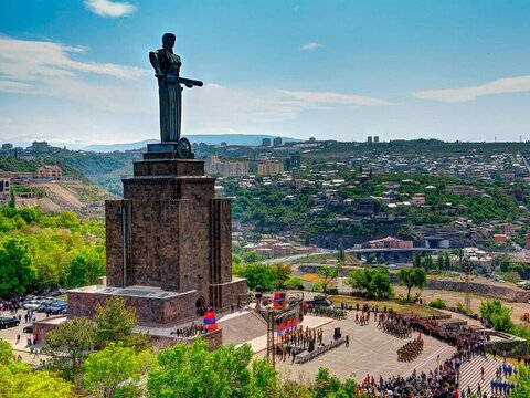 آیا تور ارمنستان اقساطی هزینه بیشتری نسبت به خرید نقدی دارد؟