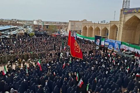 شعار خونخواهی مردم عزادار در مراسم وداع با «آقای شهید ایران»