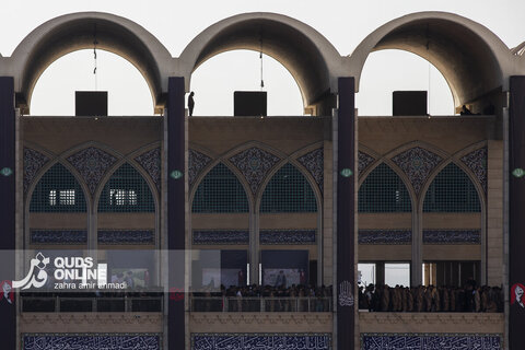 گزارش تصویری | مراسم اقامه نماز بر پیکر مطهر رهبر شهید انقلاب