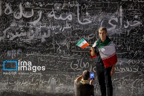 عکس | دل‌نوشته‌هایی بر دیوارهای وداع