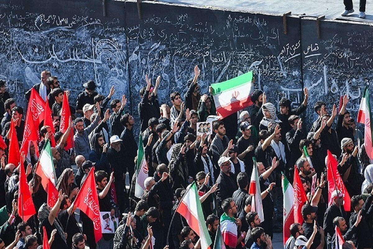 ۱۰ مستند از تشییع رهبر شهید ساخته می‌شود