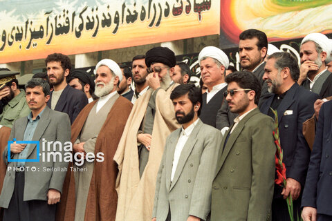 عکس | روایت تصویری رهبری آیت‌الله سید علی خامنه‌ای (۱۳۷۳ - ۱۳۷۶)