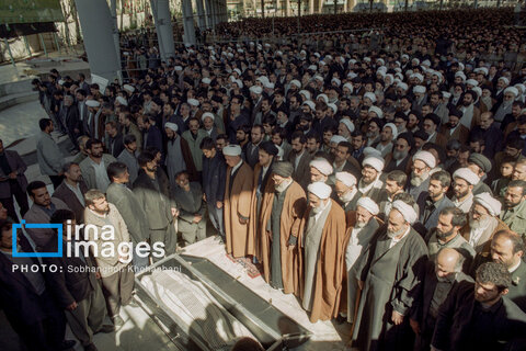 عکس | روایت تصویری رهبری آیت‌الله سید علی خامنه‌ای (۱۳۷۳ - ۱۳۷۶)