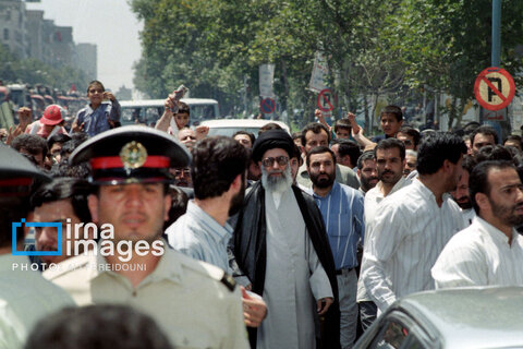 عکس | روایت تصویری رهبری آیت‌الله سید علی خامنه‌ای (۱۳۷۳ - ۱۳۷۶)
