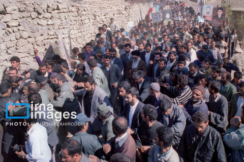 عکس | روایت تصویری رهبری آیت‌الله سید علی خامنه‌ای (۱۳۷۳ - ۱۳۷۶)