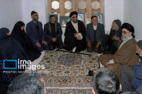 عکس | روایت تصویری رهبری آیت‌الله سید علی خامنه‌ای (۱۳۷۳ - ۱۳۷۶)