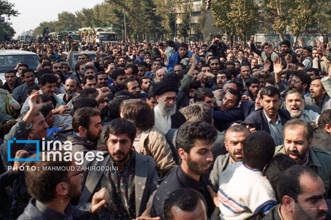 عکس | روایت تصویری رهبری آیت‌الله سید علی خامنه‌ای (۱۳۷۳ - ۱۳۷۶)