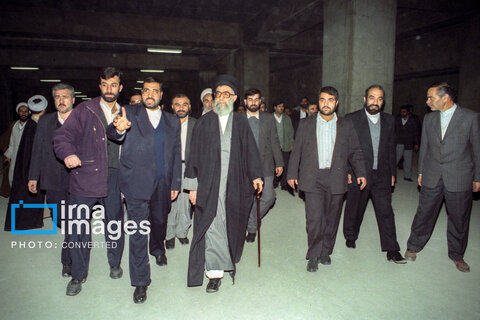 عکس | روایت تصویری رهبری آیت‌الله سید علی خامنه‌ای (۱۳۷۳ - ۱۳۷۶)
