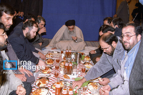 عکس | روایت تصویری رهبری آیت‌الله سید علی خامنه‌ای (۱۳۷۳ - ۱۳۷۶)