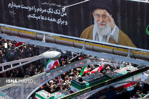 عکس | تصویری خاص از مراسم تشییع پیکر مطهر رهبر شهید انقلاب - تهران