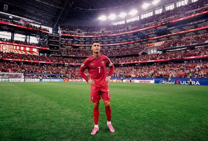 رسانه‌های پرتغال علیه رونالدو /  «دیگر کافی است، تیم ملی از هر بازیکنی مهم‌تر است»