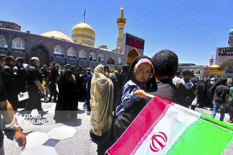 حال و هوای حرم مطهر رضوی یک روز مانده به تشییع و تدفین رهبر شهید انقلاب