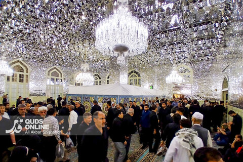 حال و هوای حرم مطهر رضوی یک روز مانده به تشییع و تدفین رهبر شهید انقلاب