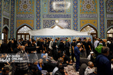 حال و هوای حرم مطهر رضوی یک روز مانده به تشییع و تدفین رهبر شهید انقلاب