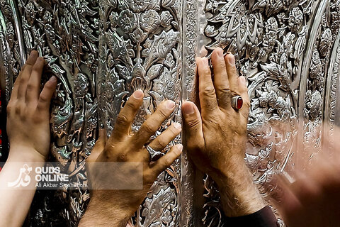 حال و هوای حرم مطهر رضوی یک روز مانده به تشییع و تدفین رهبر شهید انقلاب