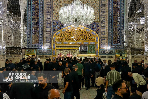 حال و هوای حرم مطهر رضوی یک روز مانده به تشییع و تدفین رهبر شهید انقلاب