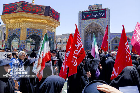 حال و هوای حرم مطهر رضوی یک روز مانده به تشییع و تدفین رهبر شهید انقلاب